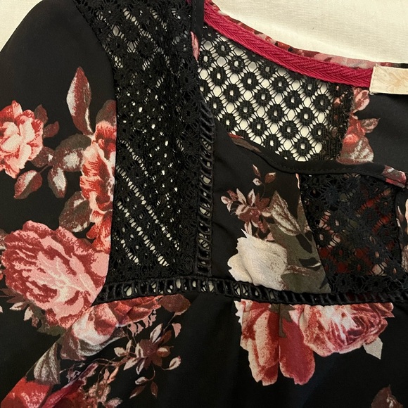 Rewind Women's Sheer Top, Black and Pink/Purple Floral, Lace Detail, Size Med - Picture 4 of 9